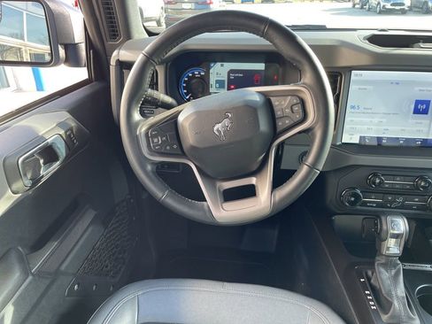 Used 2024 Ford Bronco Black Diamond image 12