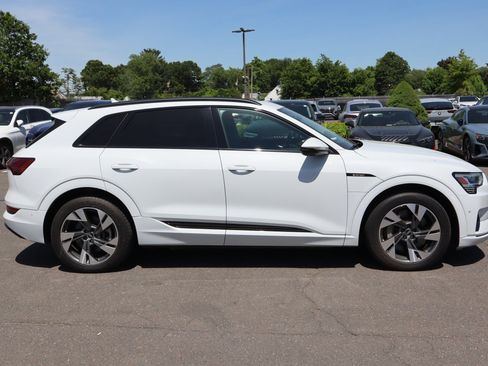 Used 2021 Audi e-tron Premium w/ Convenience Plus Package AWD/4WD image 5