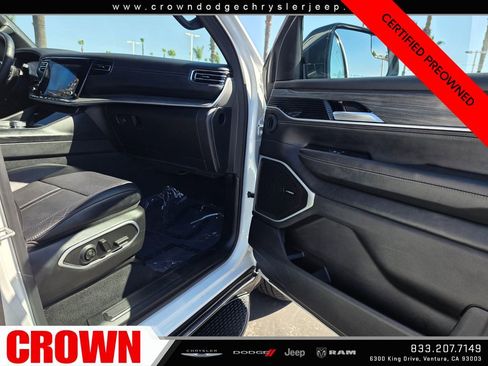 Certified 2024 Jeep Wagoneer Series II w/ Flexible Seating Group RWD image 14