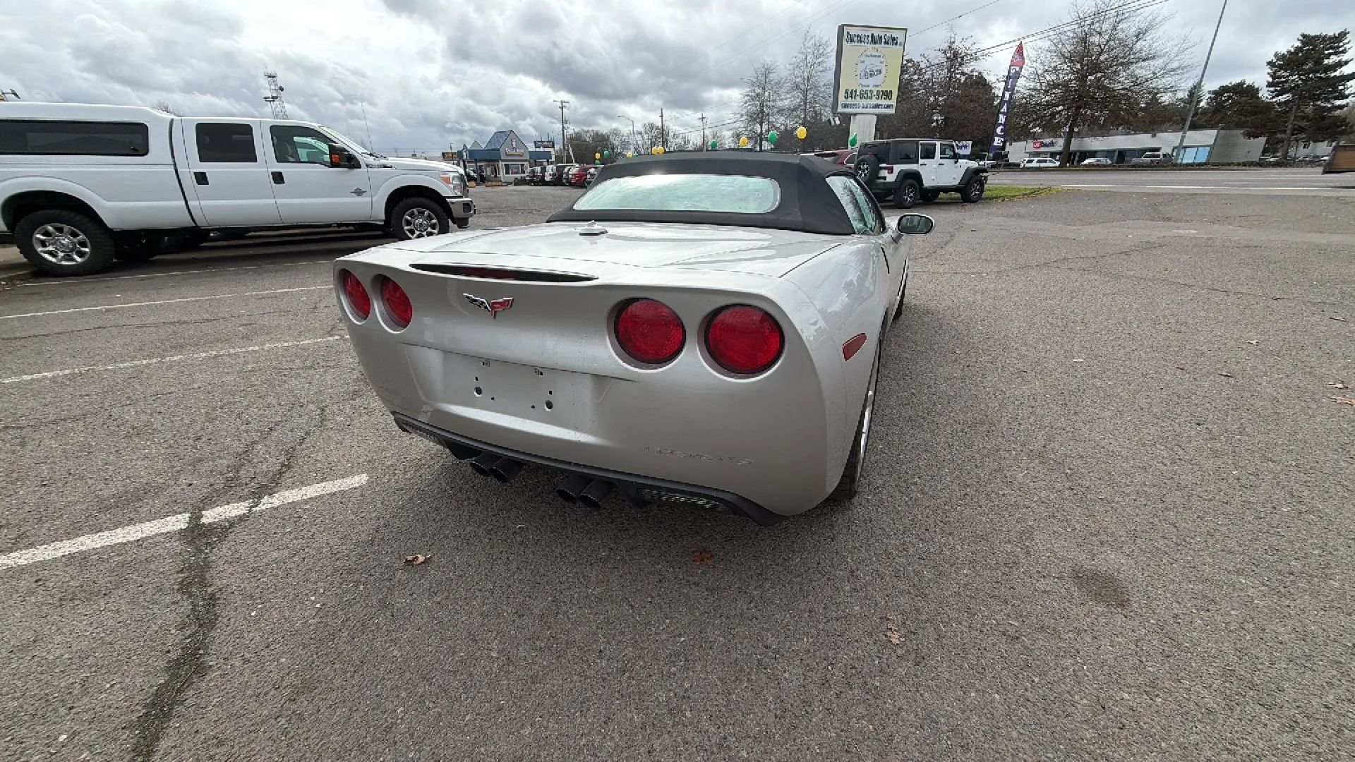 Used 2005 Chevrolet Corvette Convertible w/ Preferred Equipment Group RWD image 4