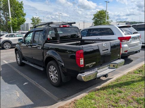 Used 2011 Nissan Frontier SL RWD image 5