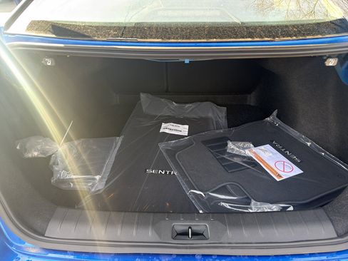 New 2026 Nissan Sentra SR w/ Floor Mat Package image 31