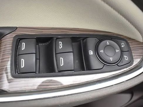 Used 2024 Chevrolet Malibu LT FWD image 20