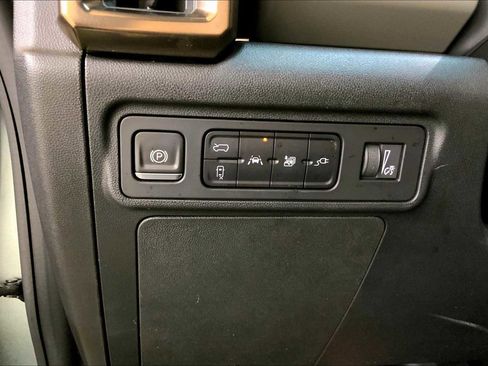 Used 2024 GMC Hummer EV 3X image 33