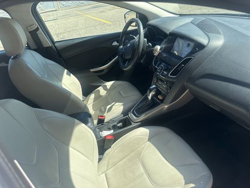 Used 2016 Ford Focus Titanium image 8