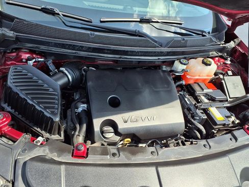 Used 2020 Chevrolet Traverse LT image 34