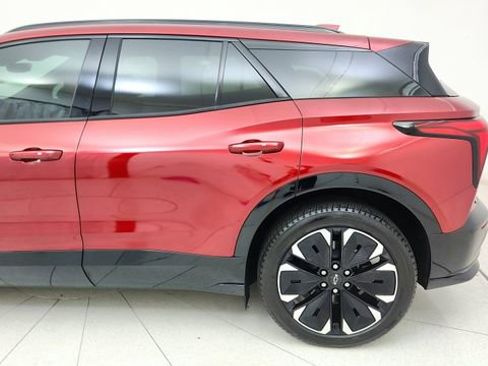 Used 2024 Chevrolet Blazer EV RS image 11