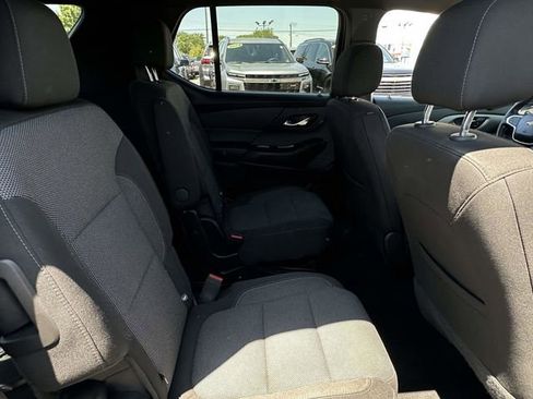 Used 2023 Chevrolet Traverse LT FWD image 20