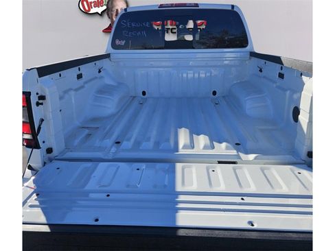 New 2026 Nissan Frontier SV w/ Tow Package image 16