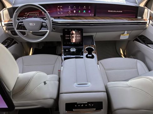 Certified 2025 Cadillac Escalade ESV Sport Platinum w/ LPO, ONYX Package image 11