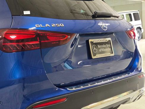 Used 2025 Mercedes-Benz GLA 250 4MATIC image 13