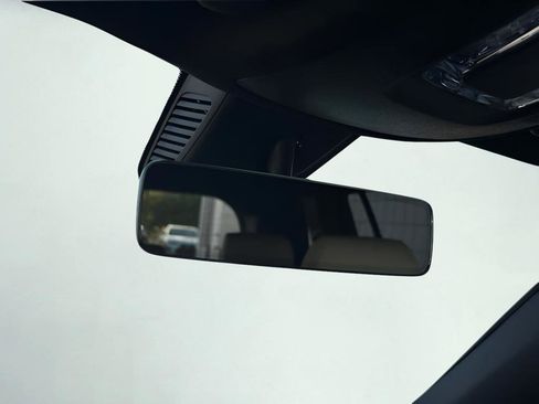 Used 2023 Mercedes-Benz GLB 250 GLB 250 w/ Premium Package image 64