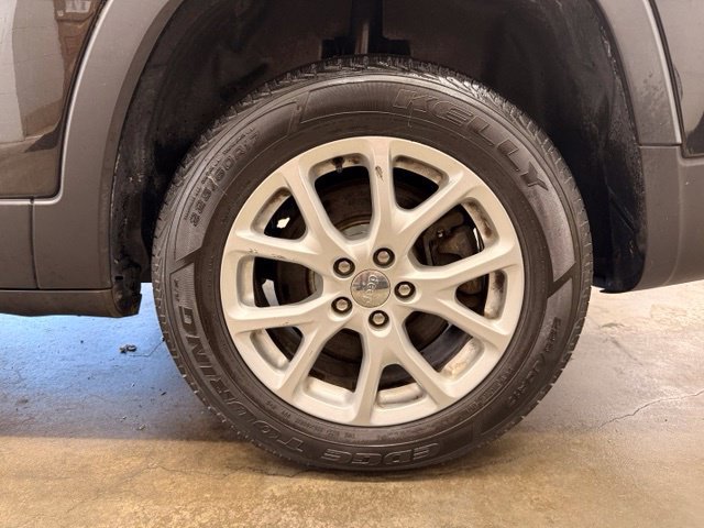 Used 2014 Jeep Cherokee Latitude FWD image 5