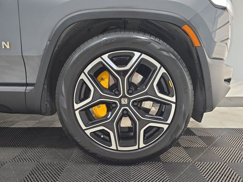 Used 2022 Rivian R1T Adventure AWD/4WD image 11
