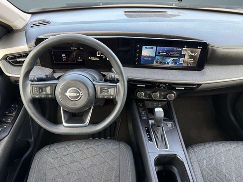 Certified 2025 Nissan Kicks SV FWD image 29