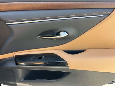 Certified 2025 Lexus ES 350 w/ Premium Package FWD image 25
