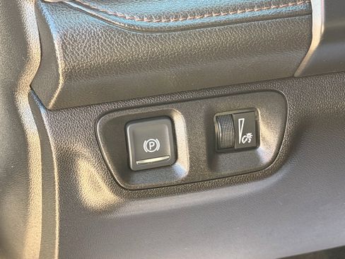 Used 2019 GMC Acadia SLE w/ Driver Alert Package I image 12