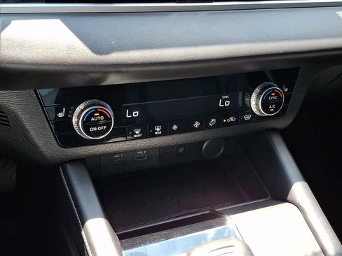 Used 2022 Mitsubishi Outlander SE AWD/4WD image 18