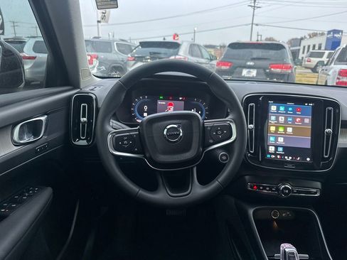 Used 2023 Volvo XC40 B5 Plus w/ Protection Package Premier image 52