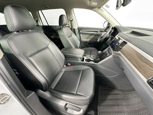 Used 2023 Volkswagen Atlas SE image 28