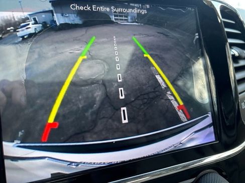 Used 2019 Jeep Grand Cherokee Limited image 14