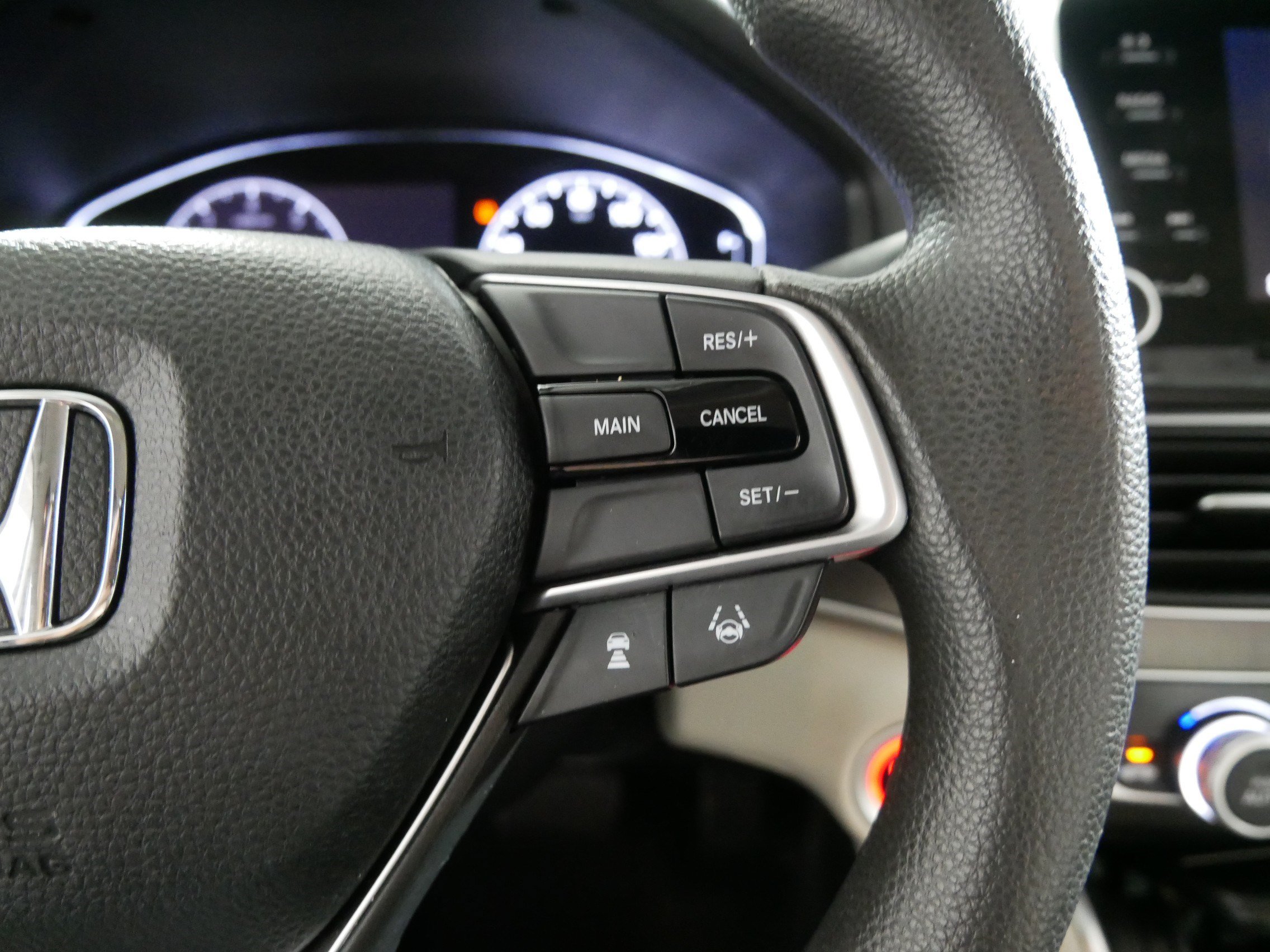 Used 2018 Honda Accord LX image 28