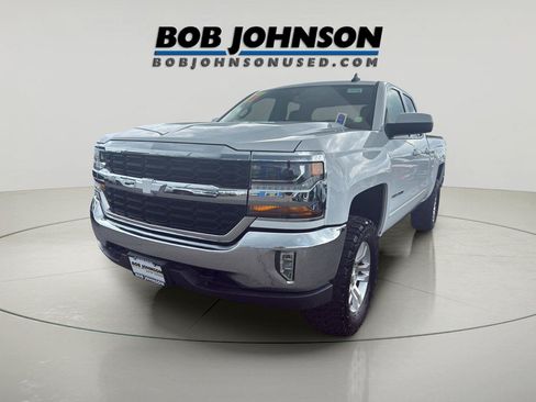 Used 2017 Chevrolet Silverado 1500 LT w/ All Star Edition AWD/4WD image 3