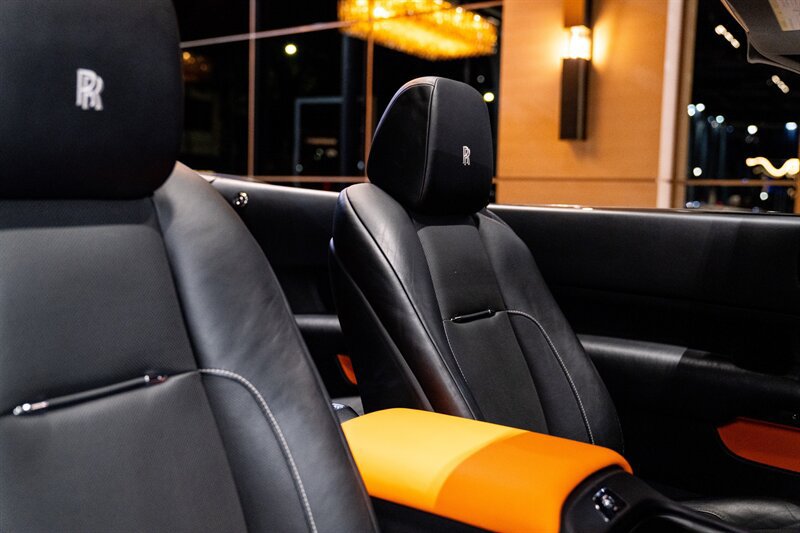 Used 2019 Rolls-Royce Dawn RWD image 10