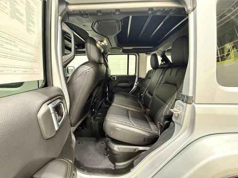 Used 2023 Jeep Wrangler Unlimited Sahara AWD/4WD image 35