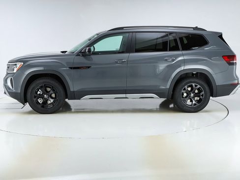 New 2026 Volkswagen Atlas Peak Edition AWD/4WD image 2