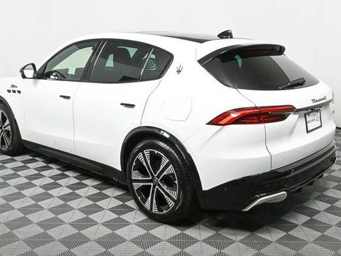 New 2025 Maserati Grecale Folgore image 3