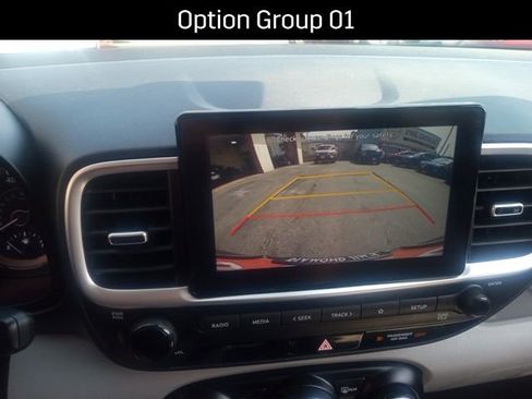 Used 2022 Hyundai Venue SEL image 10