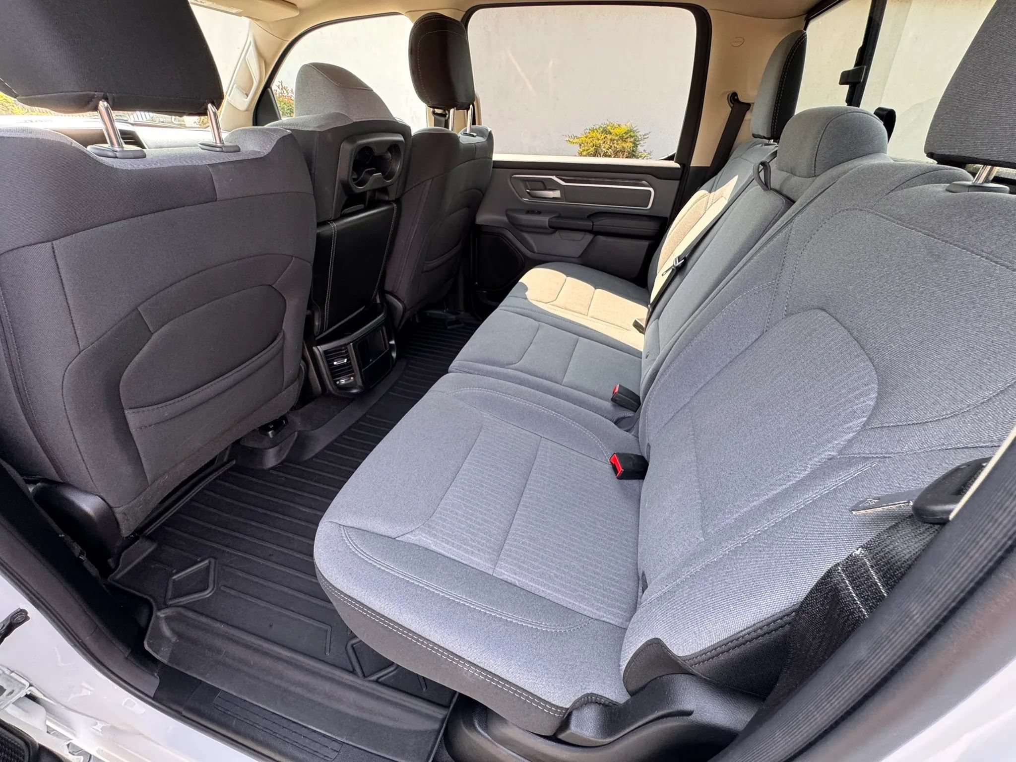 Used 2020 RAM 1500 Big Horn AWD/4WD image 16