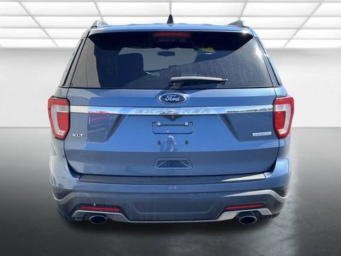 Certified 2018 Ford Explorer XLT image 5