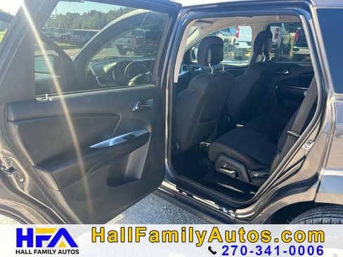 Used 2016 Dodge Journey SE w/ Flexible Seating Group FWD image 10