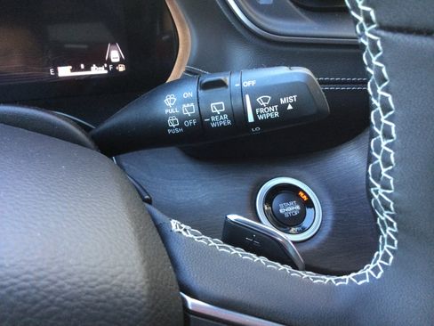 New 2025 Jeep Grand Cherokee Limited w/ Trailer Tow Package image 16