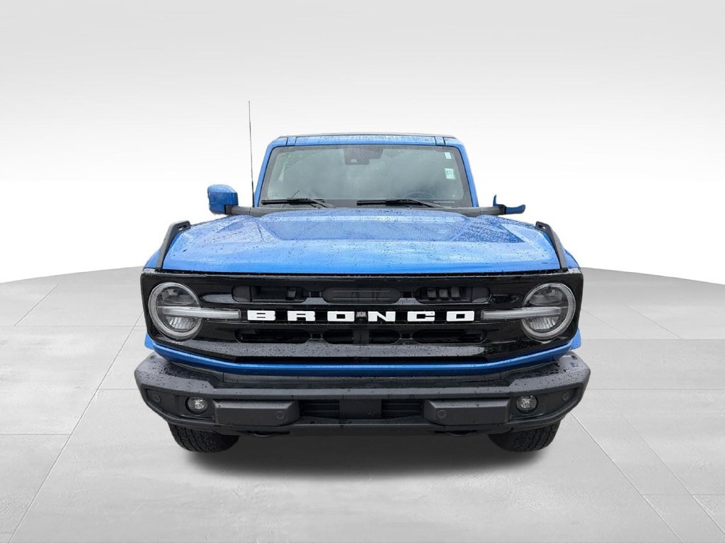 Used 2024 Ford Bronco Outer Banks AWD/4WD image 2
