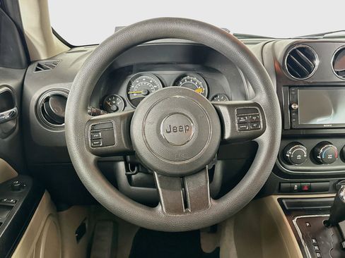 Used 2014 Jeep Patriot Sport w/ Power Value Group FWD image 16