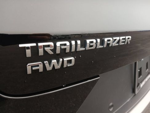 Used 2024 Chevrolet TrailBlazer LT w/ Driver Confidence Package AWD/4WD image 30