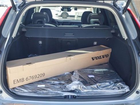 New 2025 Volvo XC60 B5 Core w/ Protection Package Premier image 28