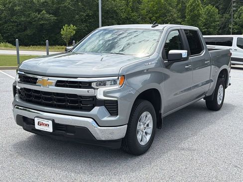 Used 2025 Chevrolet Silverado 1500 LT RWD image 3