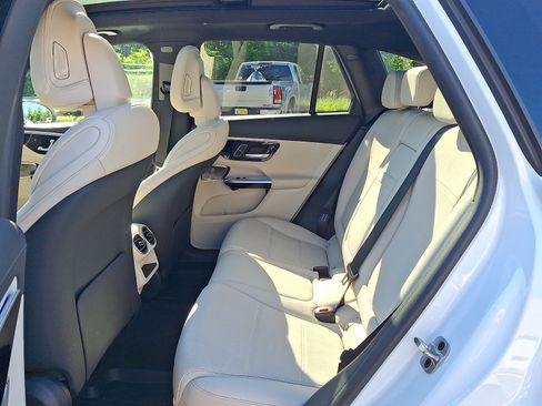 Certified 2023 Mercedes-Benz GLC 300 4MATIC image 10