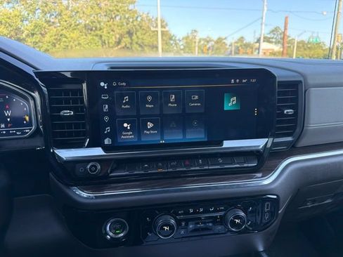 Used 2023 Chevrolet Silverado 1500 RST AWD/4WD image 14