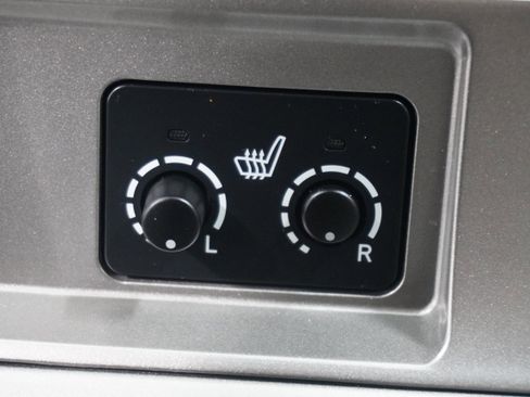 Used 2013 Toyota Highlander SE image 22