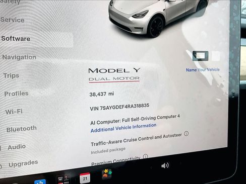 Used 2024 Tesla Model Y Performance AWD/4WD image 24