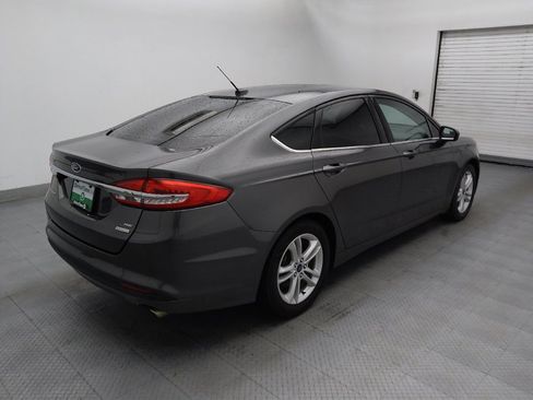Used 2018 Ford Fusion SE FWD image 9