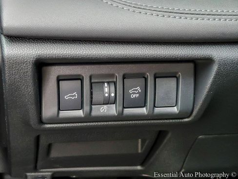 Used 2025 Subaru Outback Limited image 15