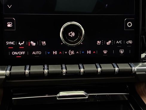 New 2026 GMC Yukon Denali w/ Sun & Power Step Package image 30