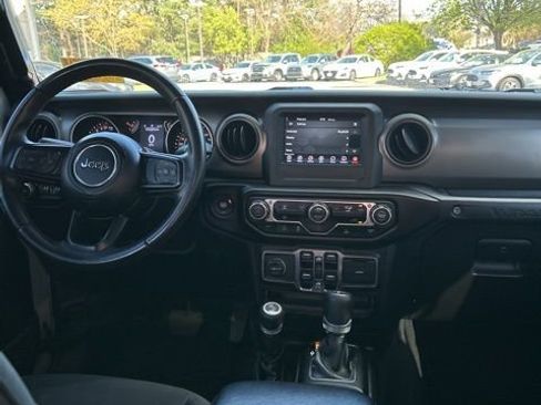 Used 2022 Jeep Wrangler Unlimited Sport AWD/4WD image 7