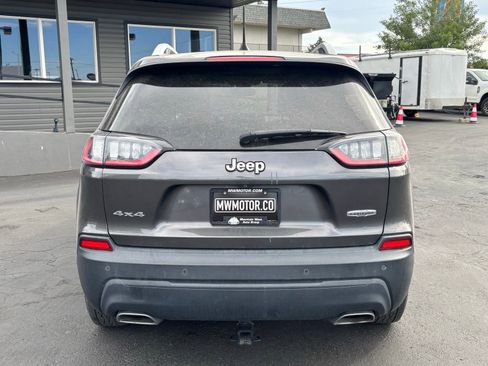 Used 2019 Jeep Cherokee Latitude Plus w/ Comfort/Convenience Group AWD/4WD image 4